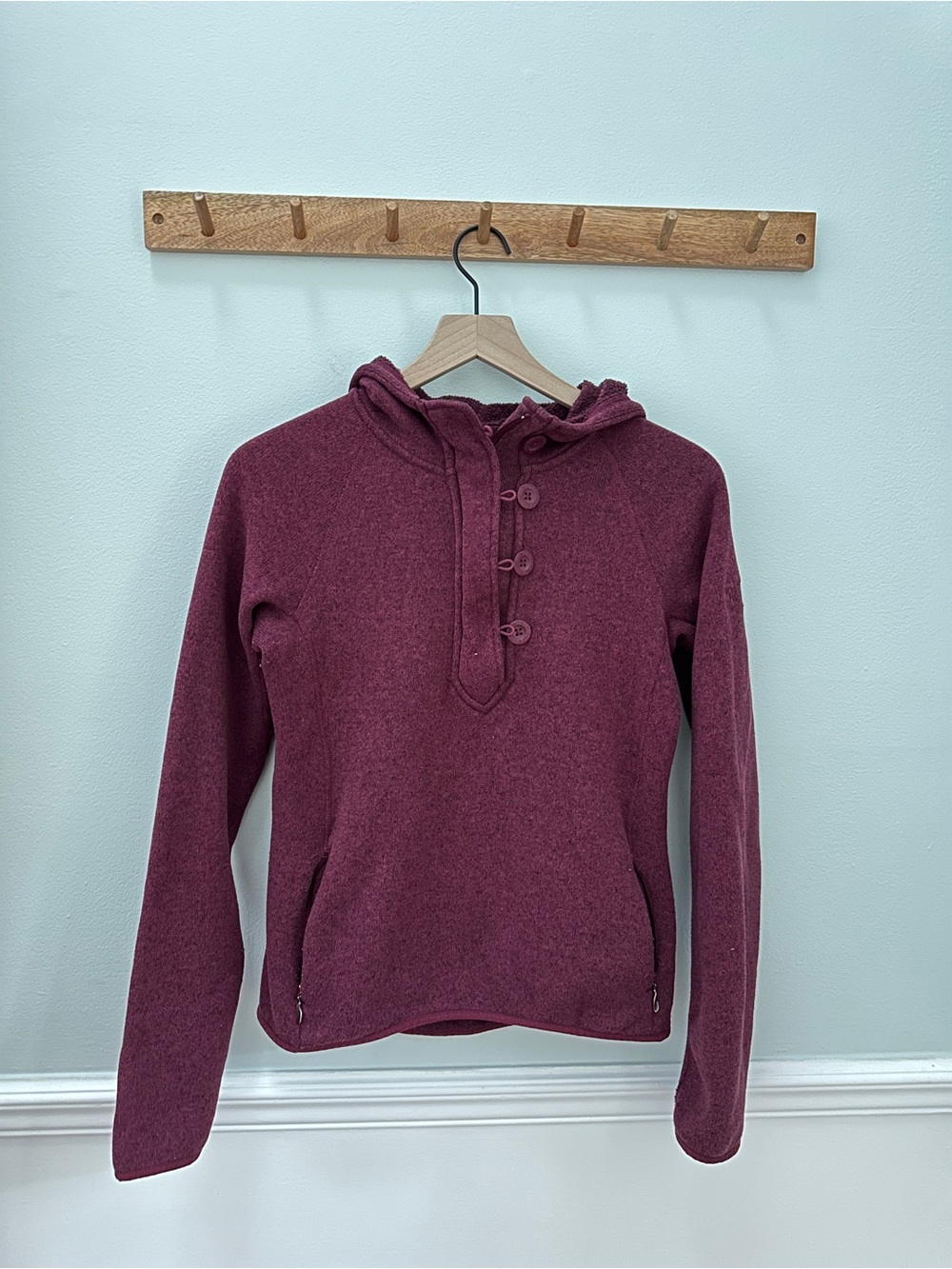 The North Face Women’s Zip-Up Hooded Sweater - Burgundy Plum